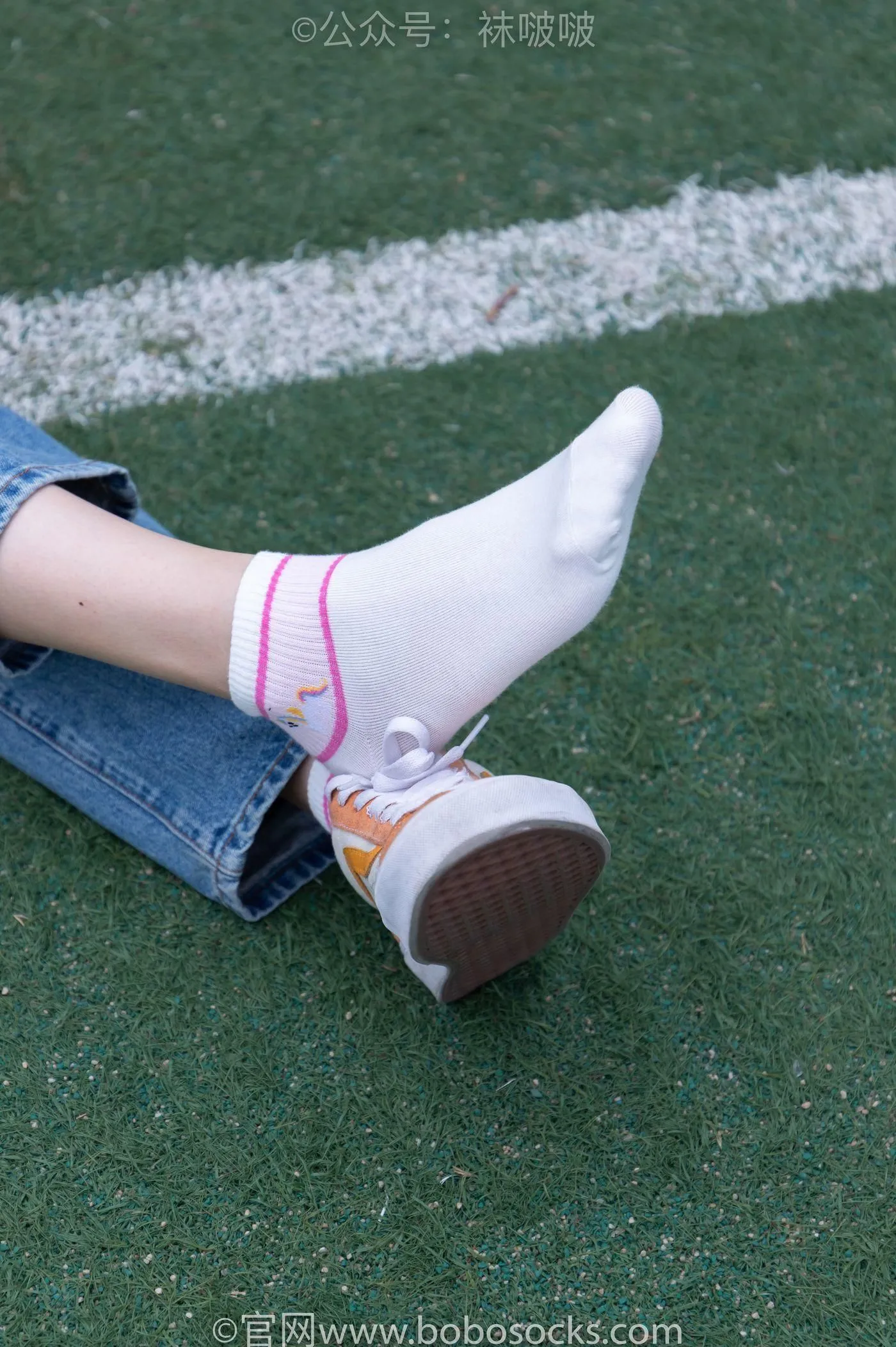 [BoBoSocks袜啵啵]NO.004 泡芙-vans帆布鞋、白棉袜、裸足 [127P]插图1